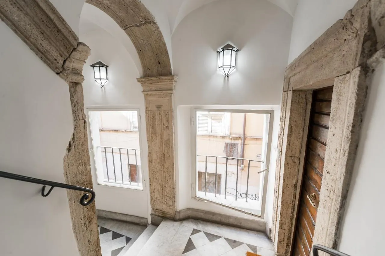 Appartamento Vicolo Delle Grotte Rome
