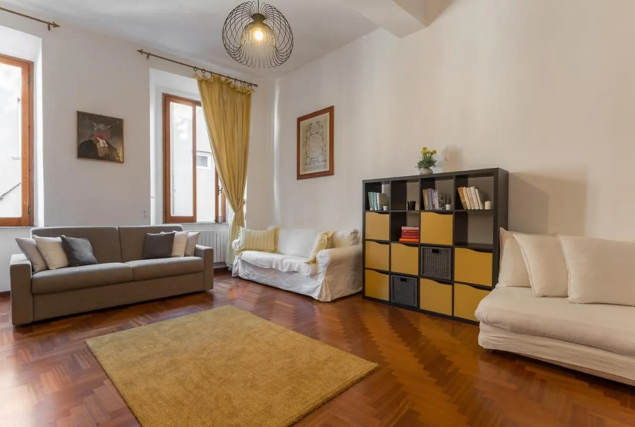 Appartamento Vicolo Delle Grotte Rome Italy